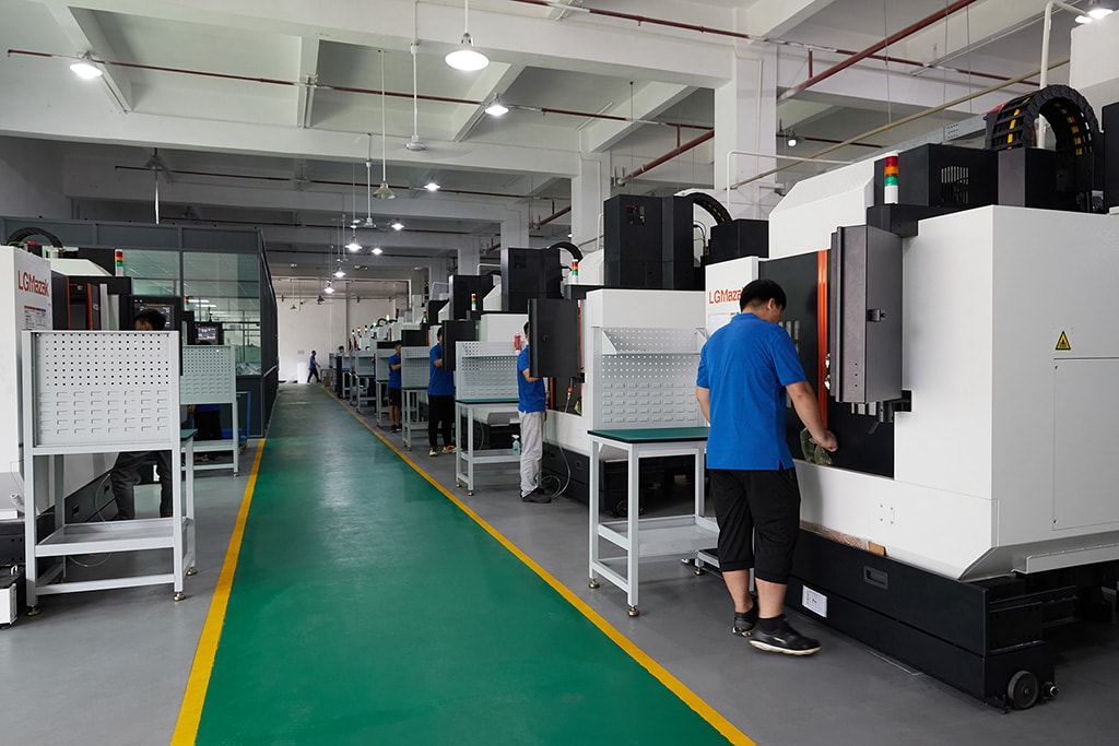 3 axis,4 axis, and 5 axis CNC Machining workshop of Chinese CNC Machining 